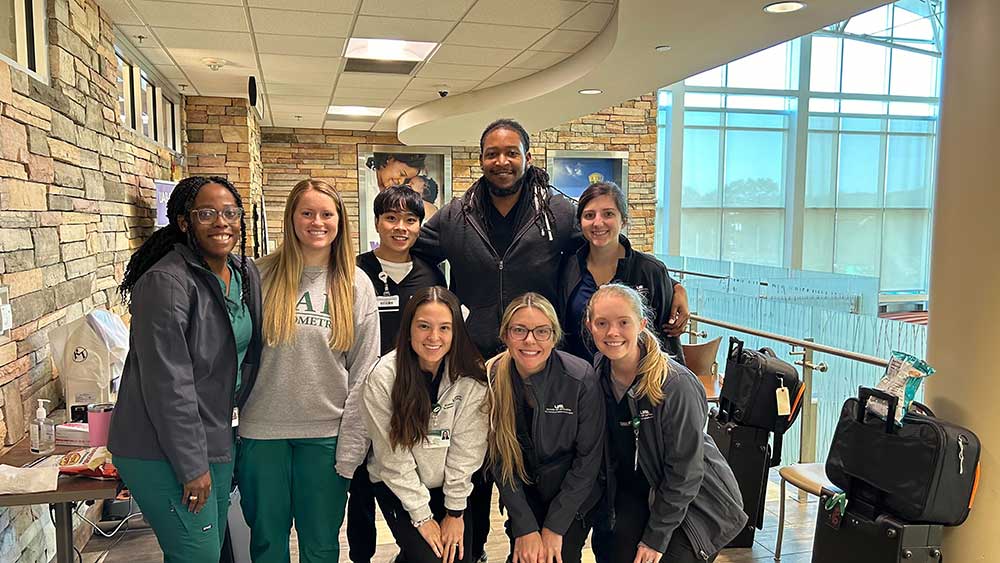 School of Optometry students at Gift of Sight event.