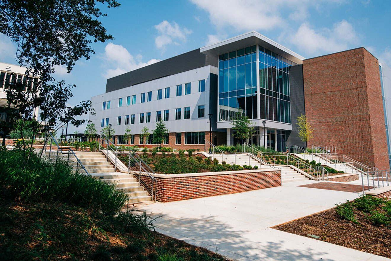 Science & Engineering Complex - Entry Plaza