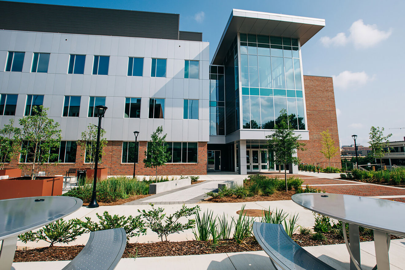 Science & Engineering Complex - Library Plaza 