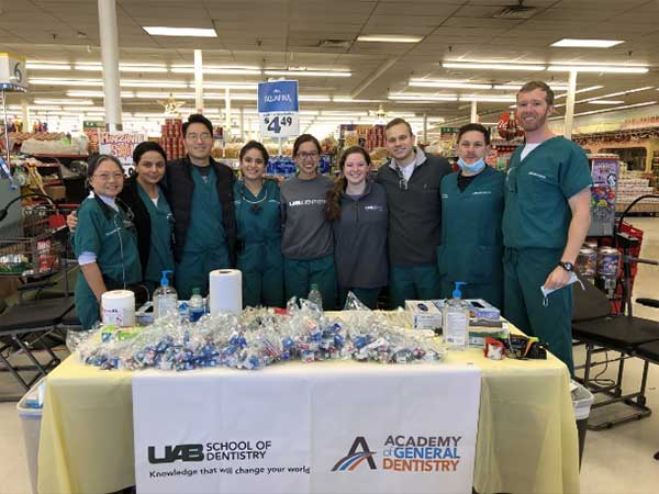 new student group receives award2