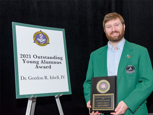 Dr. Gordon “Ross” Isbell IV