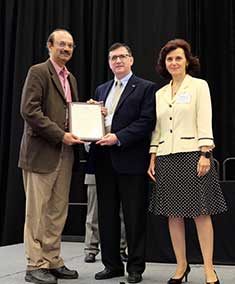 Vladimir Vantsevich accepting his award. 