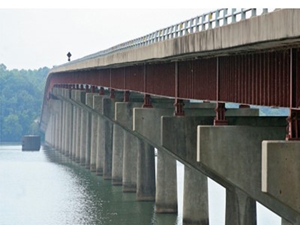 CCEE Professor Completes Contract to Inspect Historic Bridge