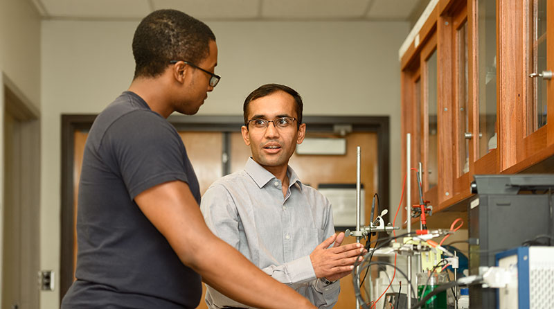 An undergraduate student in Materials Engineering. 