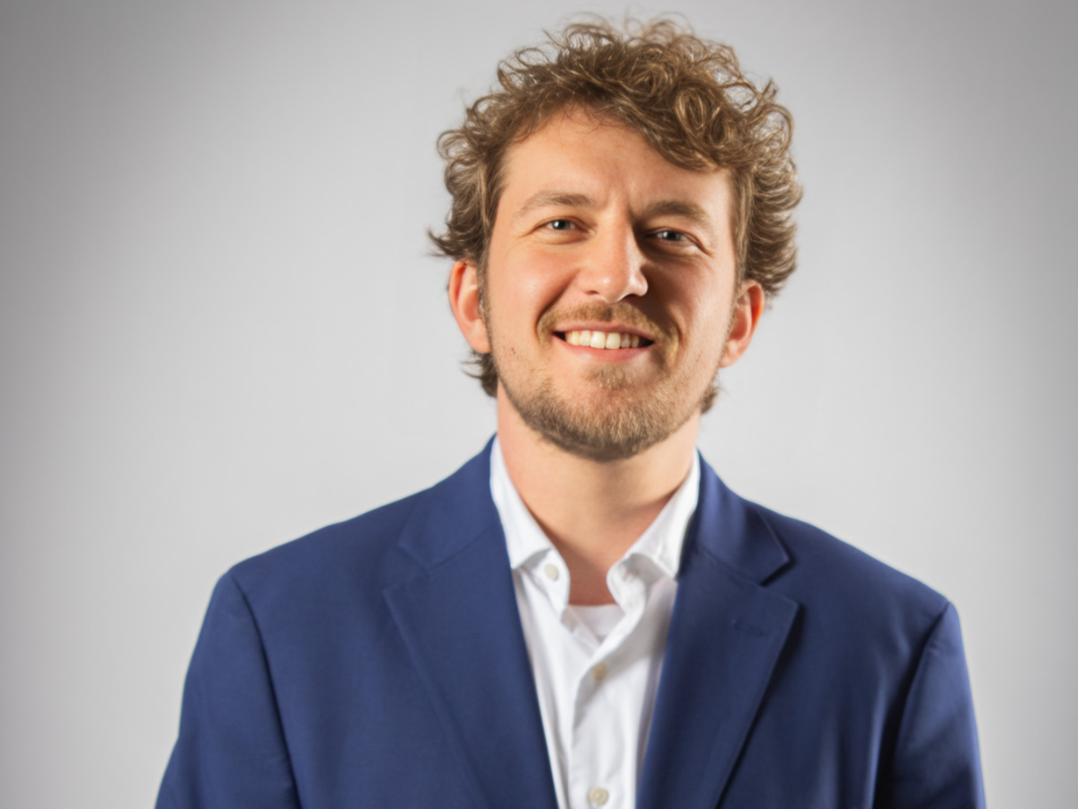 Photo of graduate student Samuel Stowe.