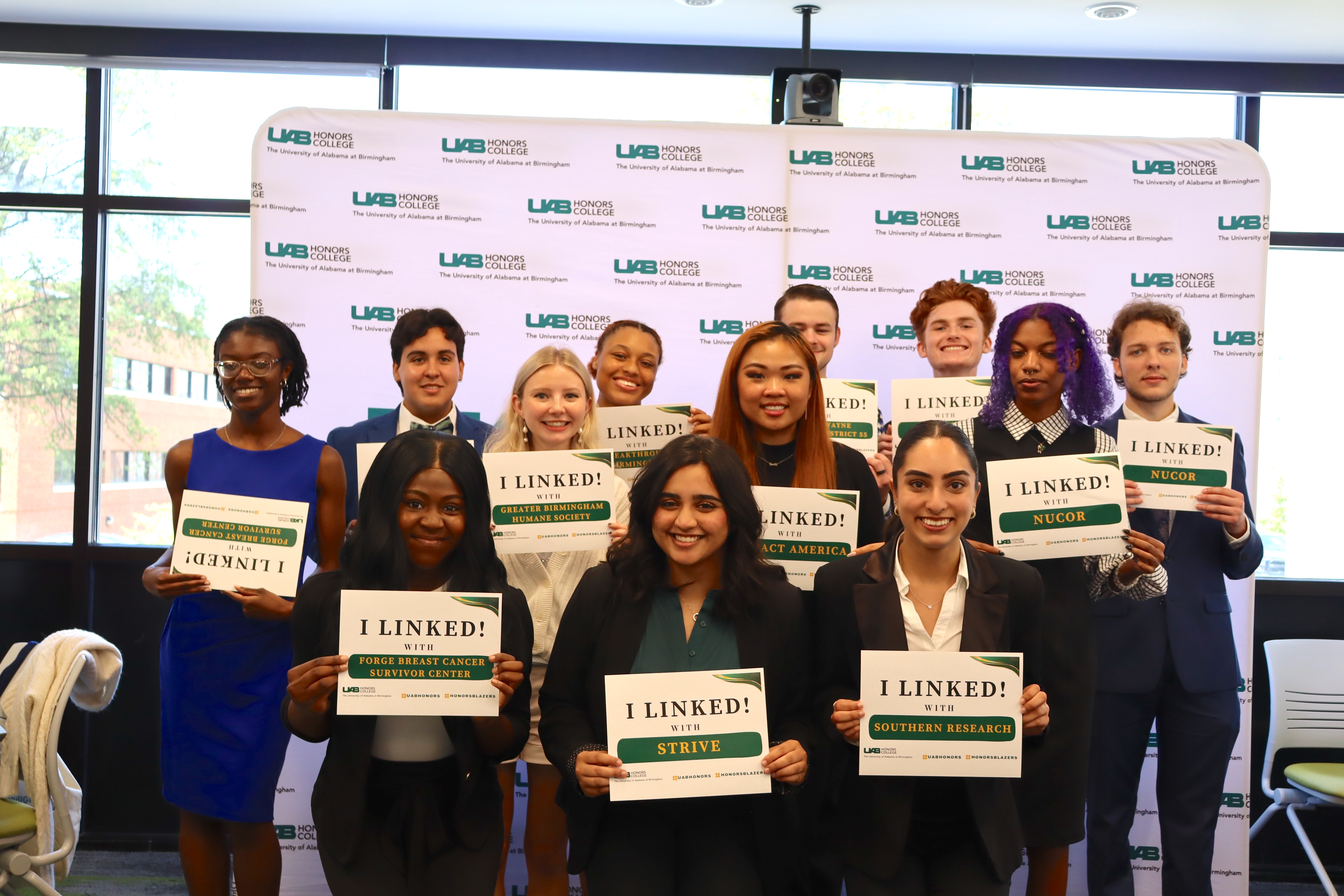 Group photo of the fall 2023 Honors Leadership Academy participants