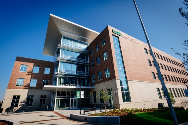 Eight new data center racks moved to University Hall