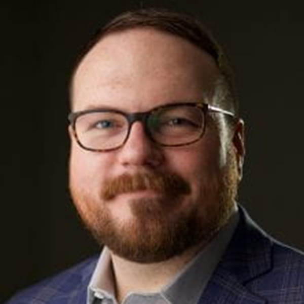 Headshot of Dr. Gravett