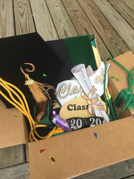 Grad Box 002