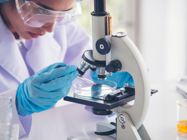 technician analyzing genetic research