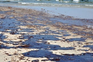 UAB study suggests oil dispersant used in Gulf oil spill causes lung and gill injuries to humans and aquatic animals, also identifies protective enzyme