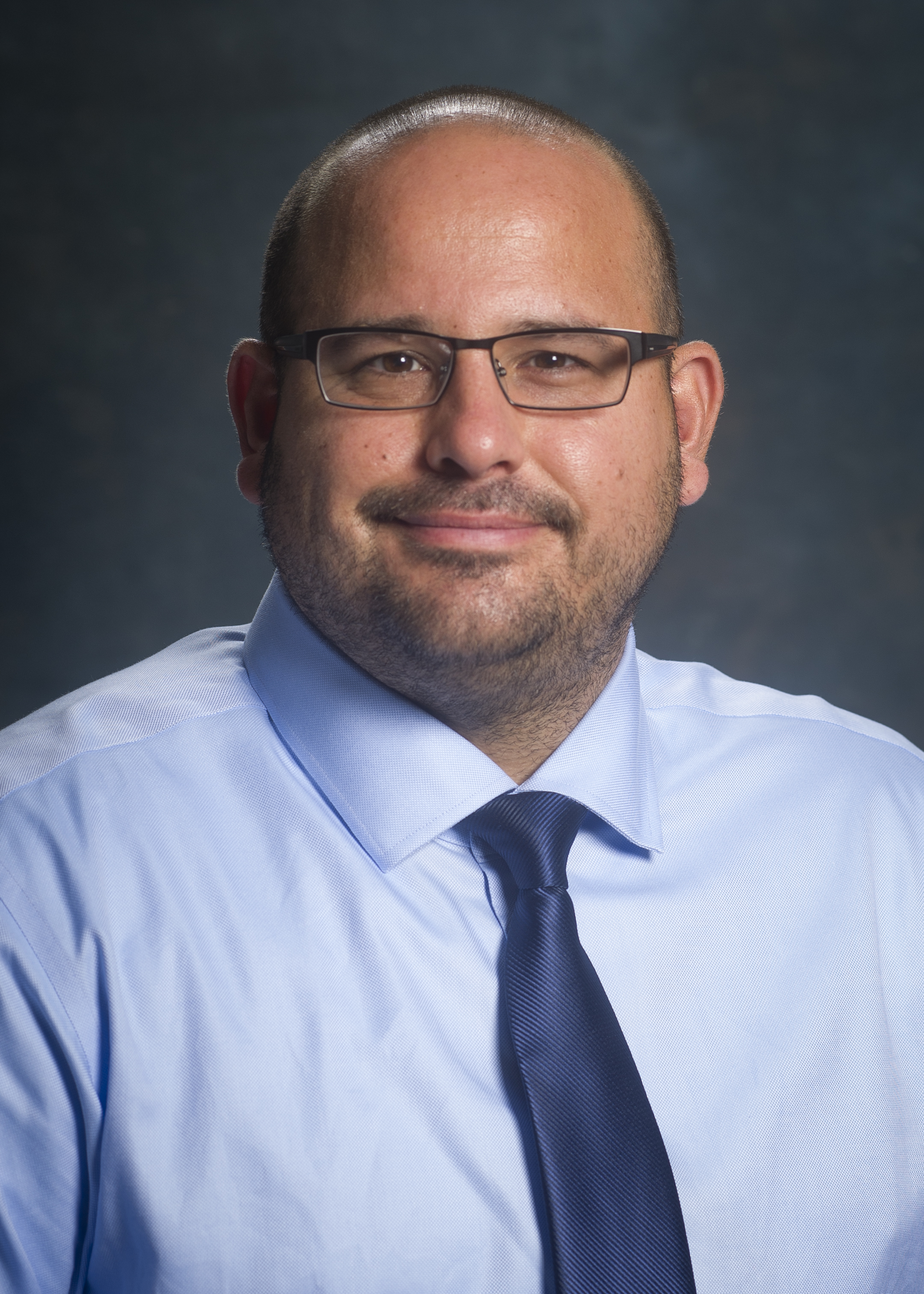 Head shot of Dr. Sixto Leal, MD (Assistant Professor, Laboratory Medicine), 2019.