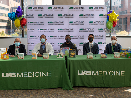 Group Pic: Mitchell Cohen, M.D.; Selwyn Vickers, M.D.; Mayor Randall Woodfin; Viral Jain, M.D.; Waldemar Carlo, M.D.