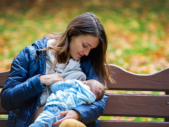 breast feeding outside