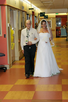 wedding nicu aisle