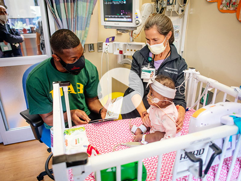 Mayor Randall Woodfin helps launch reading program at UAB and Children’s of Alabama