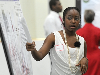 EXPO highlights undergraduate scholarship