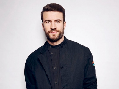 Singer Sam Hunt celebrates his days as a Blazer