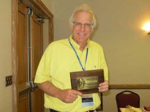 Dentistry alumni honor Florence dentist with highest award