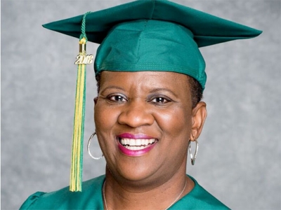 Breast cancer survivor finds healing through comedy, earning second bachelor’s degree