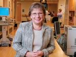 Nursing professor receives mentorship award