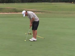 Combating Huntington’s disease, one golf hole at a time