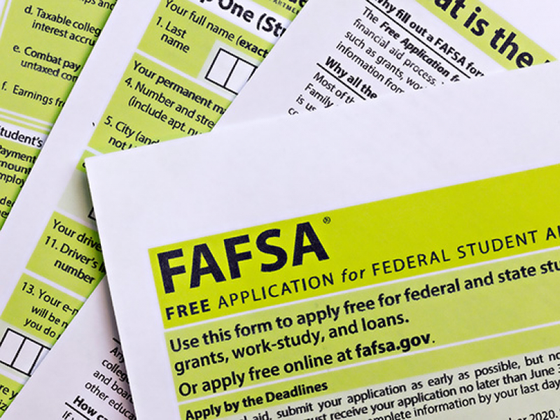 Three reasons to complete a FAFSA form