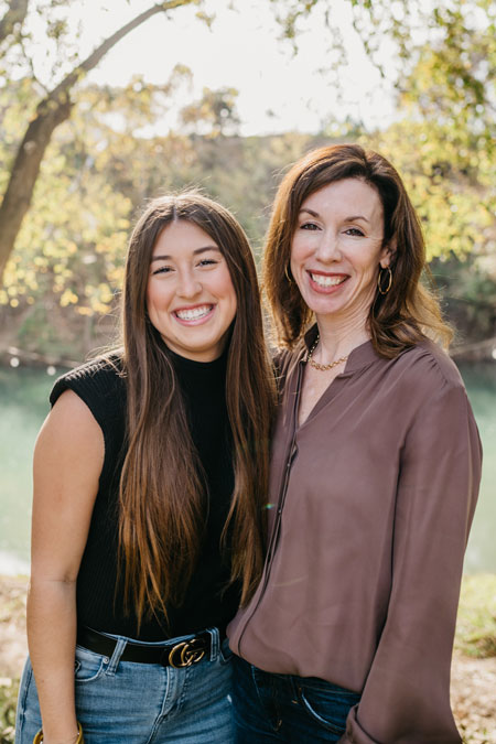 Photo of Ashlie and Kristi Hendersons